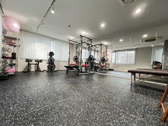 落ち着いた雰囲気の内装