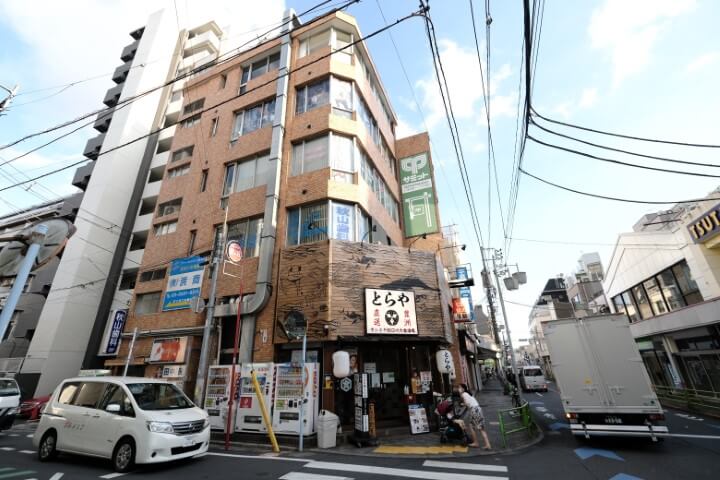 http://西荻窪店のビル外観