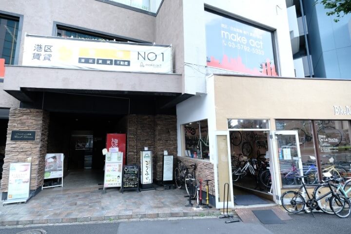http://白金高輪店のビル外観